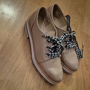 Zara Beige Patent Platform Oxfords with Black-and-White Gingham Laces
